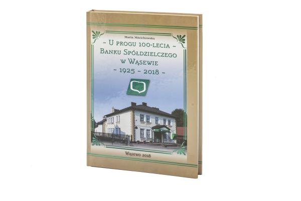 U progu 100-lecia Banku Spółdzielczego w Wąsewie